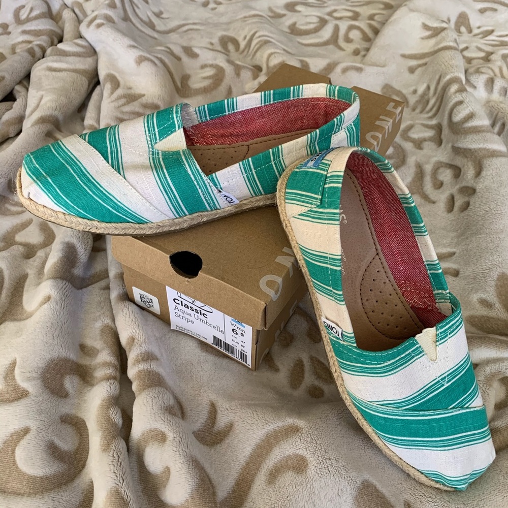 Toms Aqua Umbrella Stripe - Size 6.5 Wmn